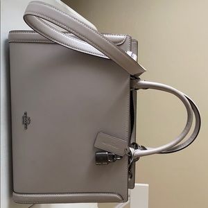 New Coach purse. Only used twice. Too small